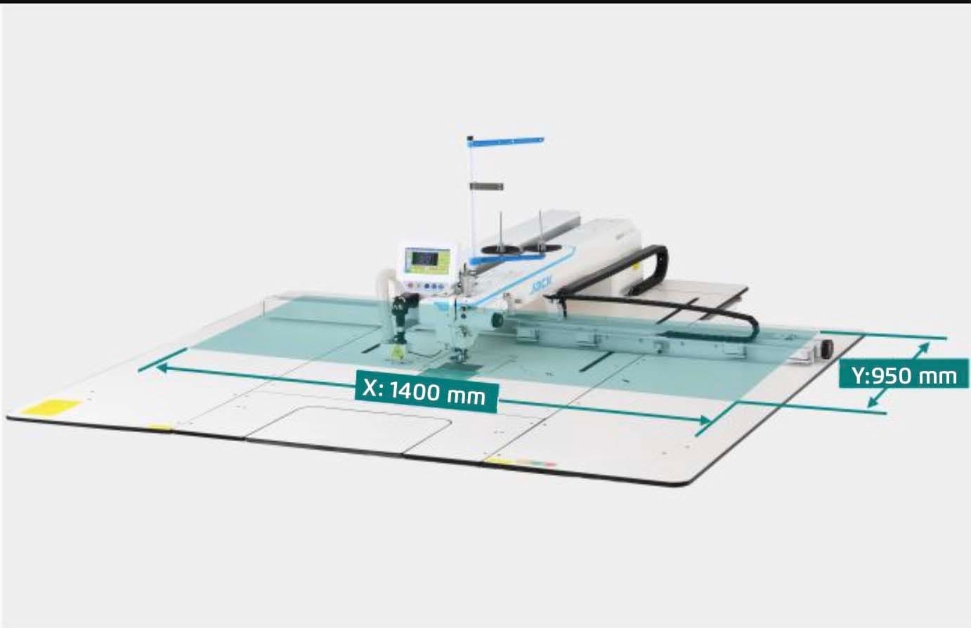 Large sewing area